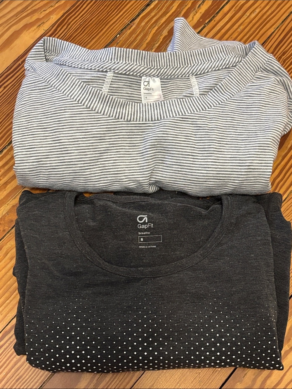 Gap Fit breathe long-sleeve shirts
